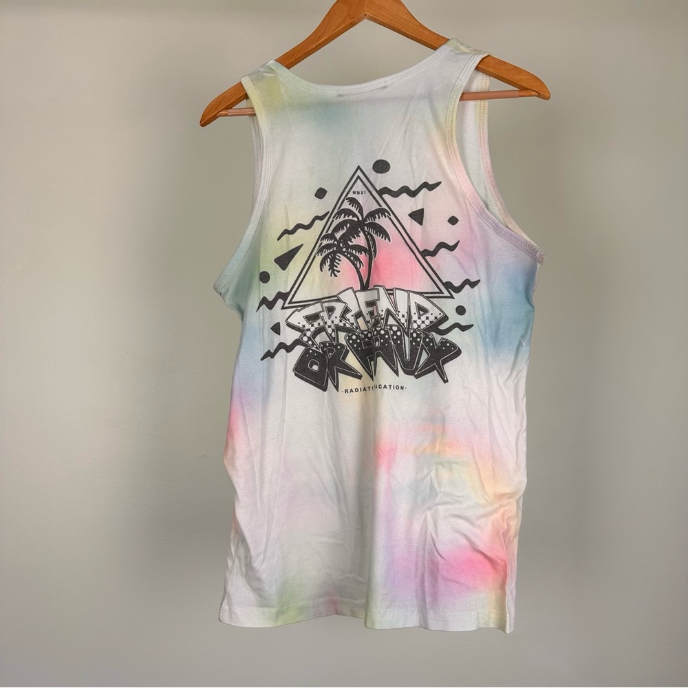 GRAPHIC TIE-DYE TANK